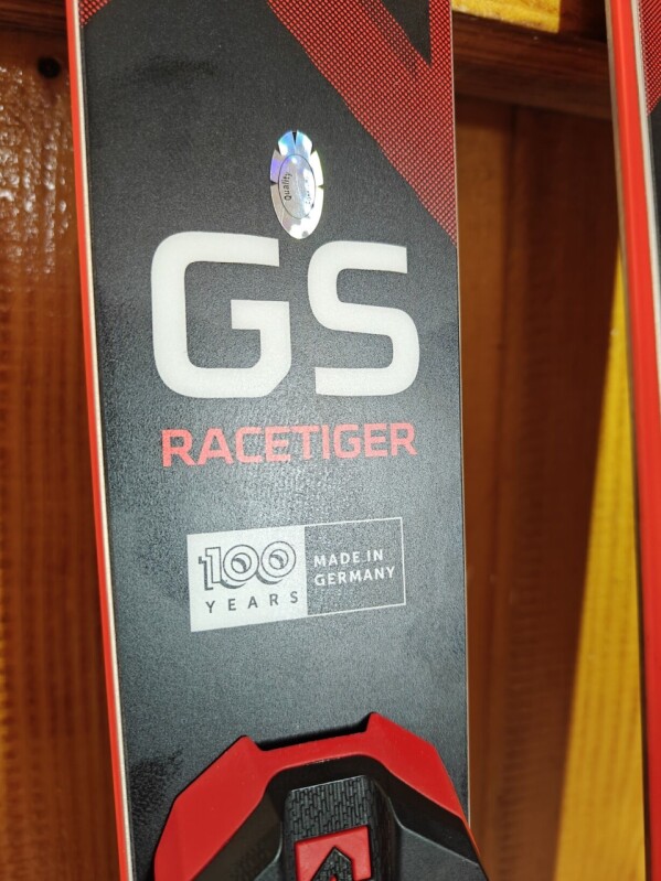 LYŽE VOLKL RACETIGER GS WORLDCUP JR FIS 137CM --MODEL 2024--